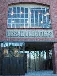uorfacade020